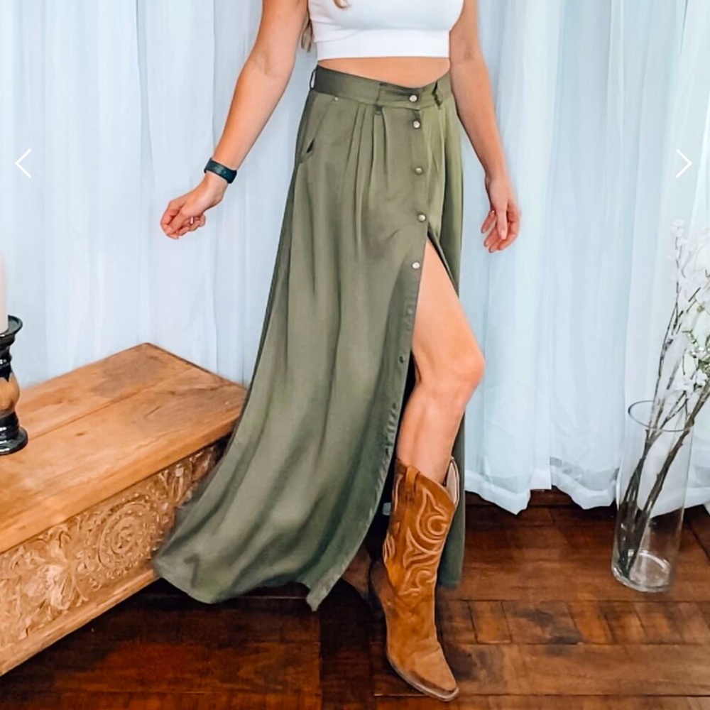 Green High-Low Maxi Skirt with Slit